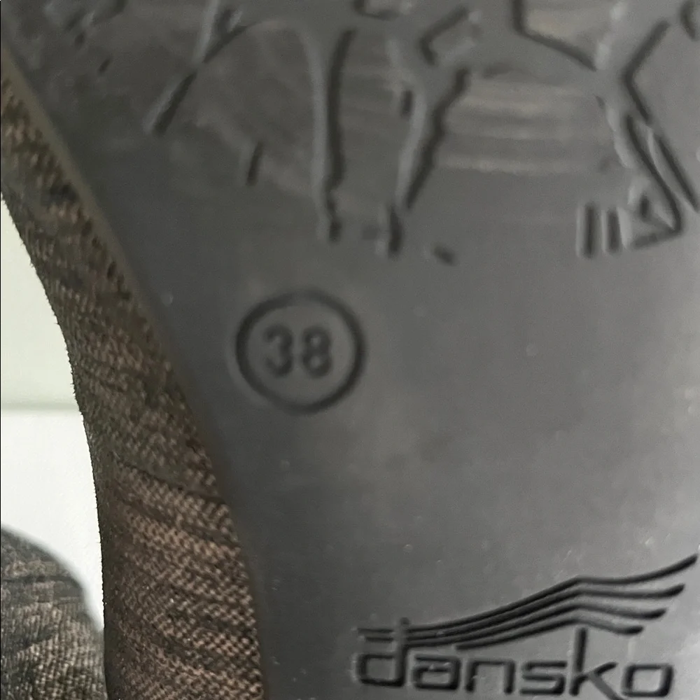 Dansko Women’s Lisanne Ballet Flats Pewter Textured Leather Metallic